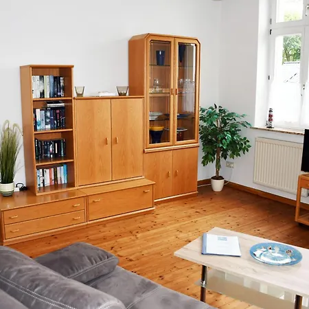 Ruhig Gelegenes Appartementhaus Mit Balkon Sa Goehren (Ruegen)